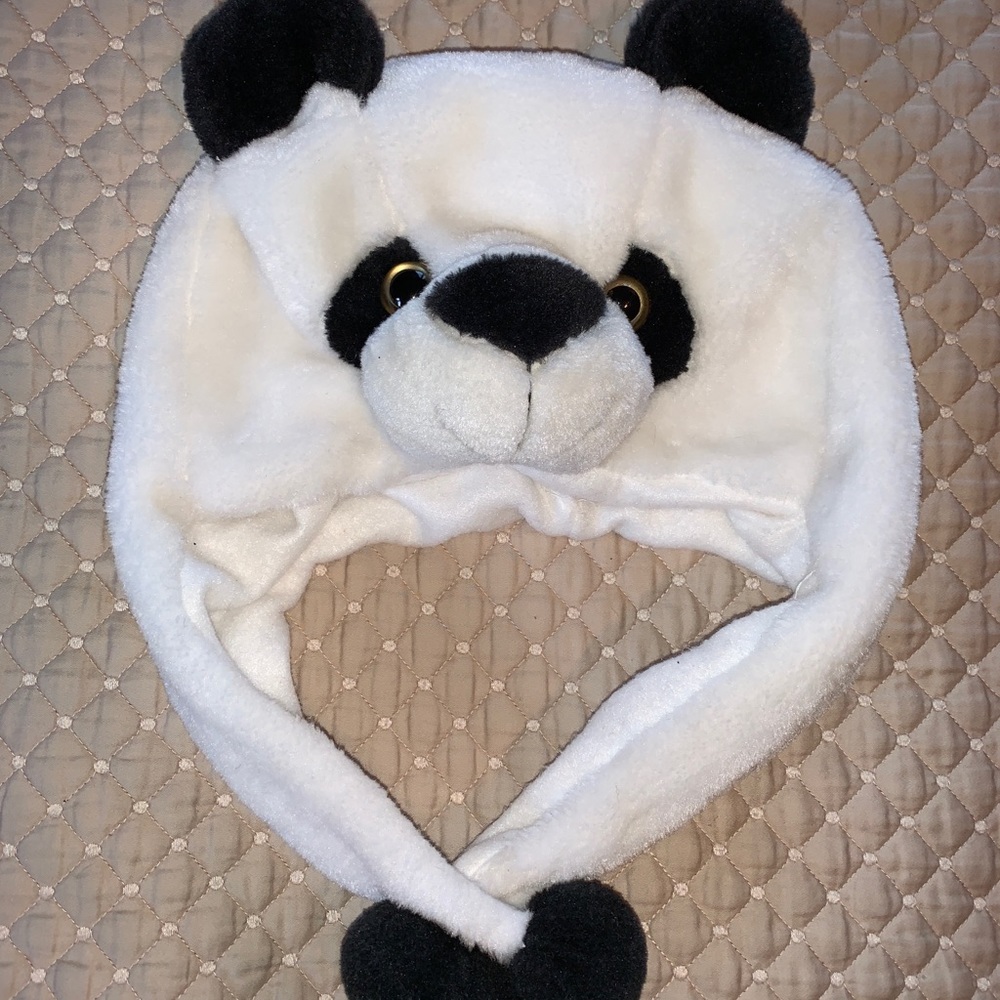 Panda Hat - Picture 2 of 3